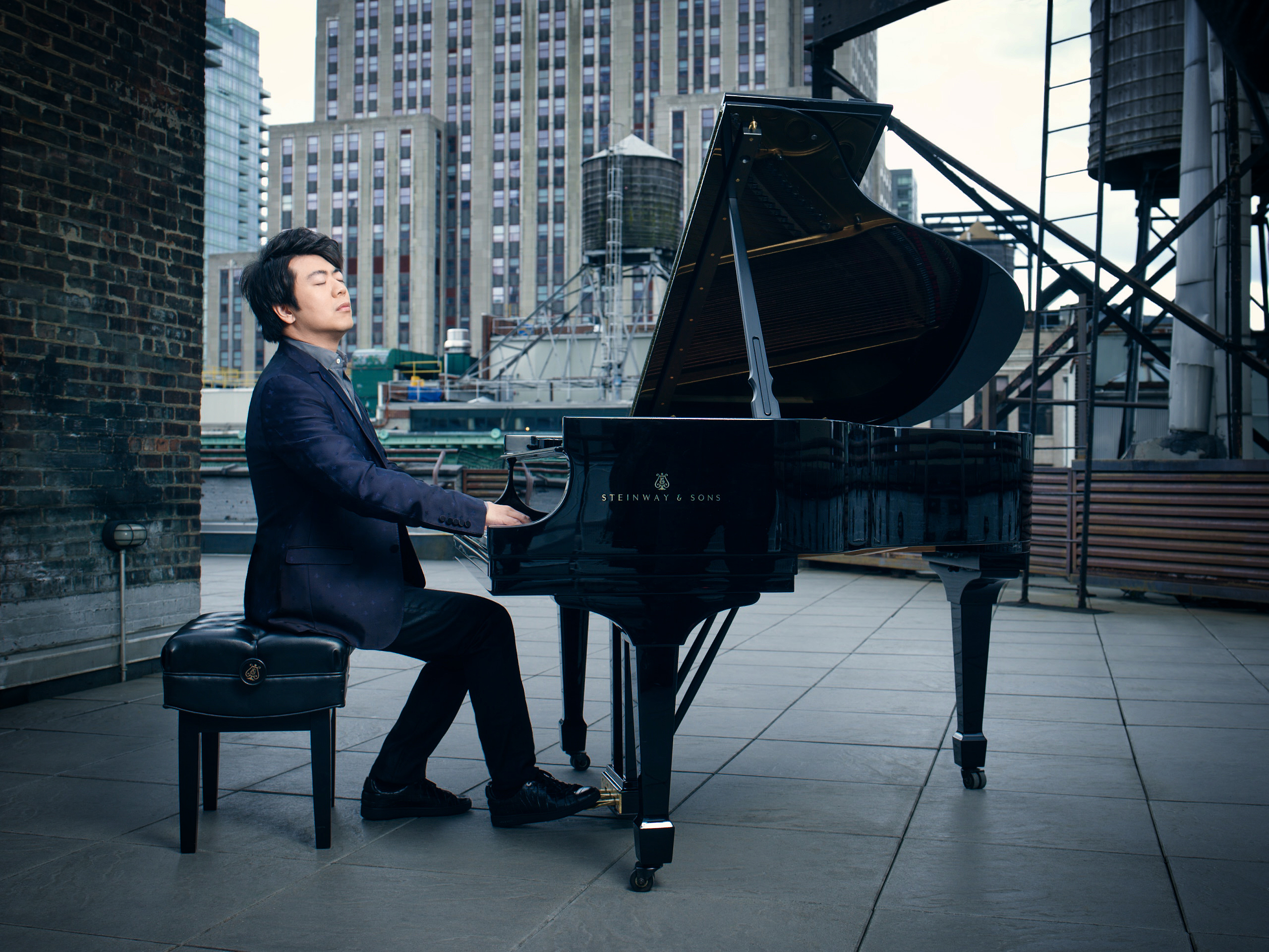 Шагающее фортепиано. Ланг Ланг пианист. Фото Ланг Ланг. Lang lang пианист. Лан Лан американский пианист.